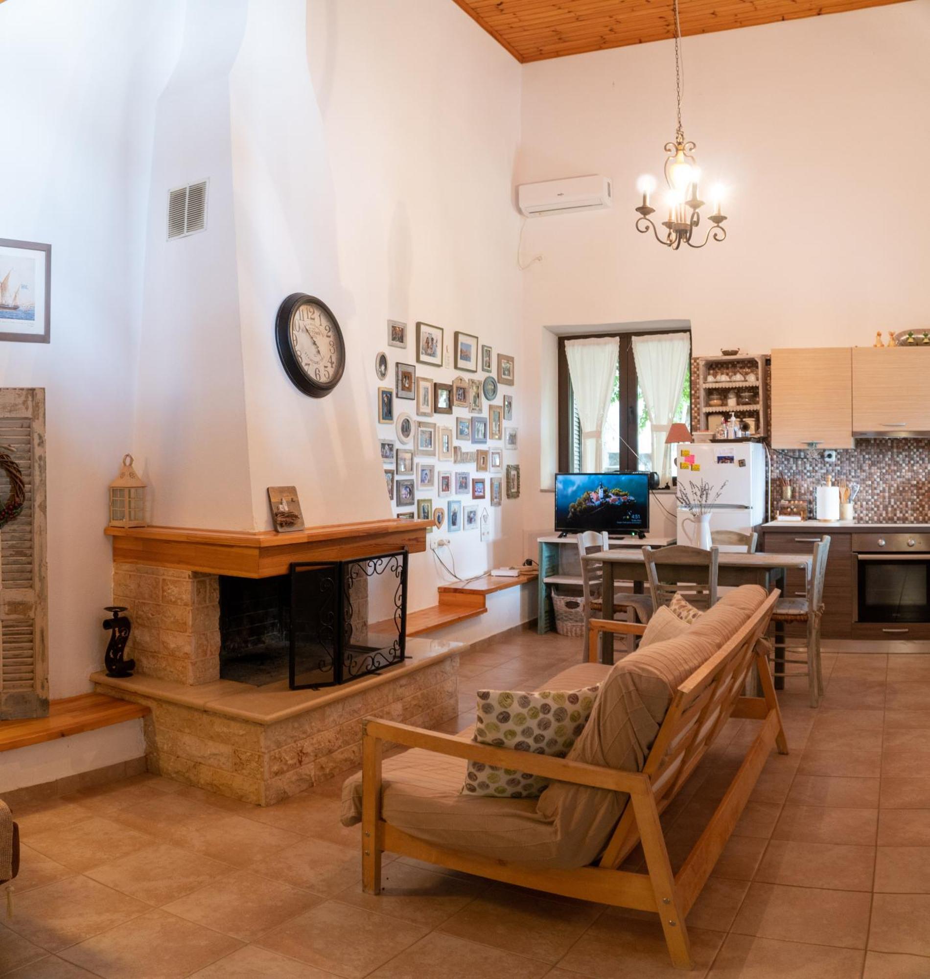 Villa Achinos Akhinos Екстериор снимка